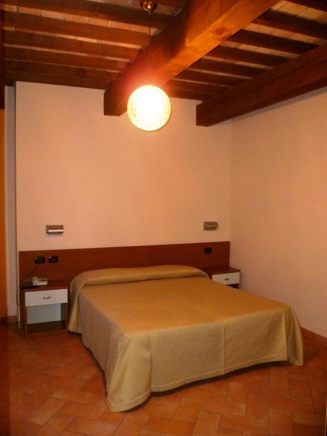 Hotel Santa Chiara SantʼAngelo in Vado 객실 사진
